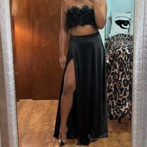 Faeriesty Black Floral Appliqué Cut Out Waist Slit Satin Tube Gown size Large